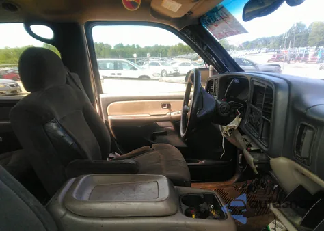 2002 Chevrolet Tahoe Ls z USA, uszkodzony, nr VIN 1GNEK13Z22J277754